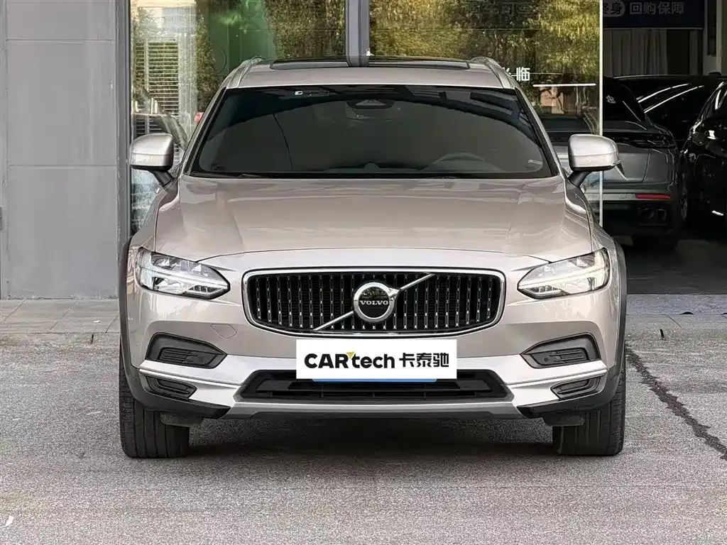 Volvo V90 — фото 1