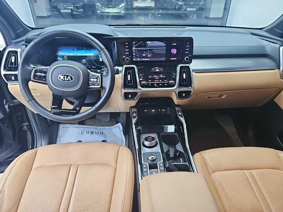 Kia Sorento — фото 4