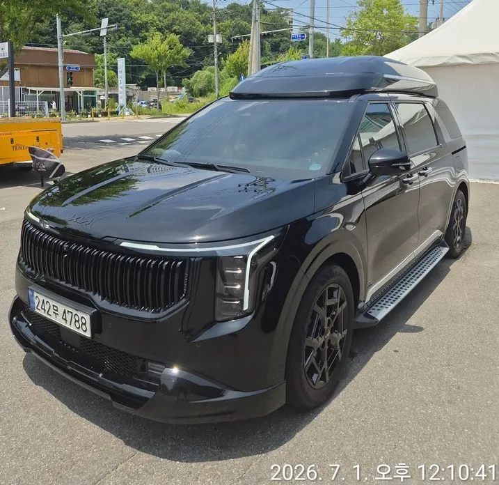 Kia Carnival HEV 9-Seater Hi-Limousine 1