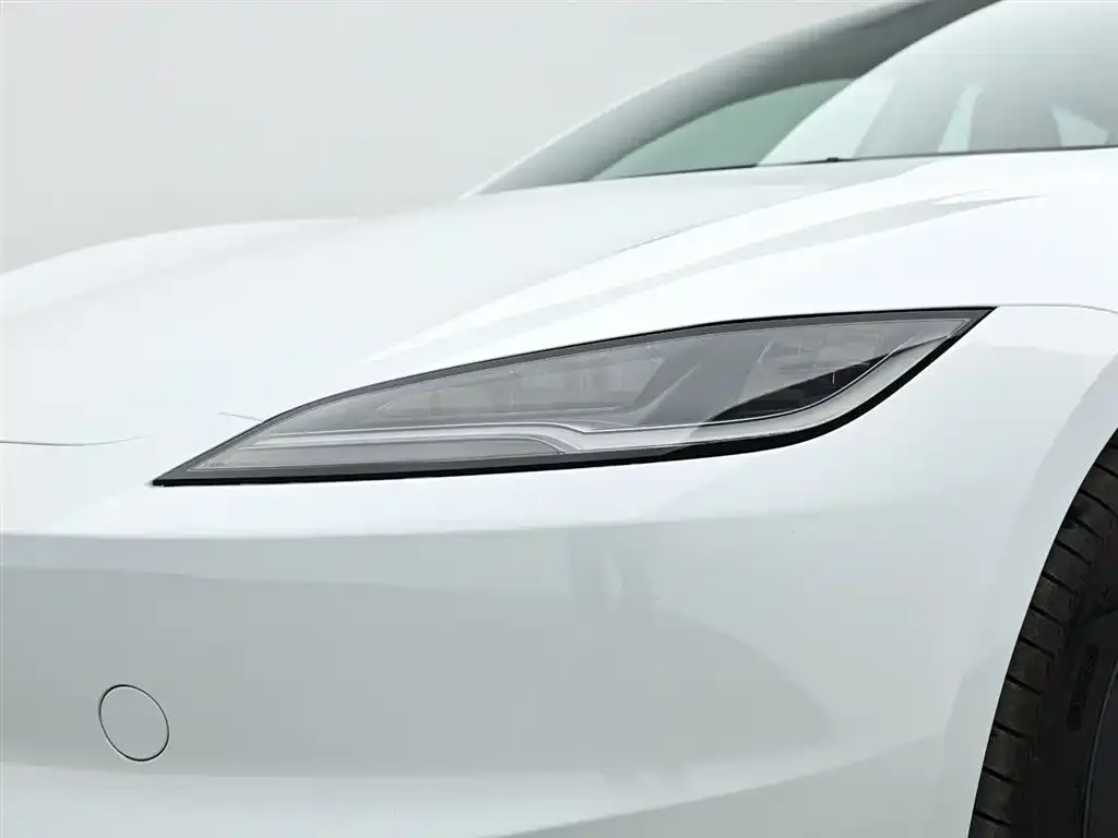 Tesla Model 3 — фото 4