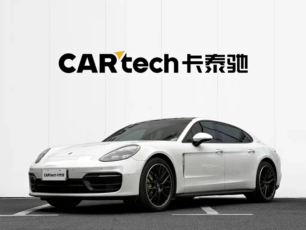 Porsche Panamera — фото 1