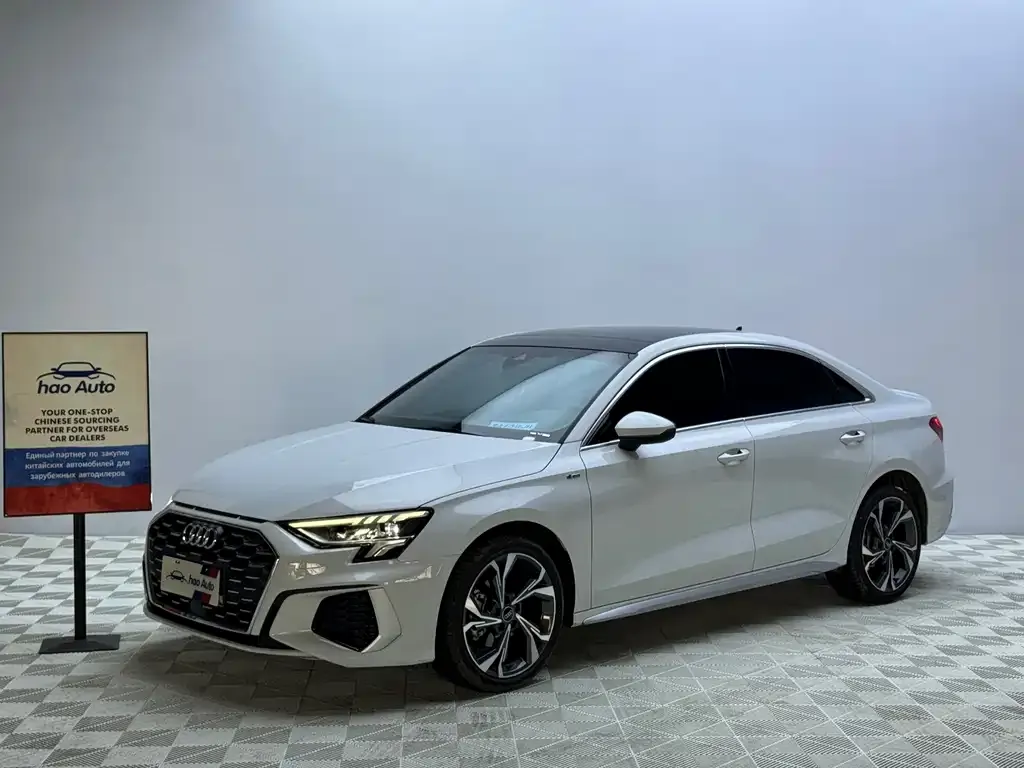 Audi A3 — фото 1