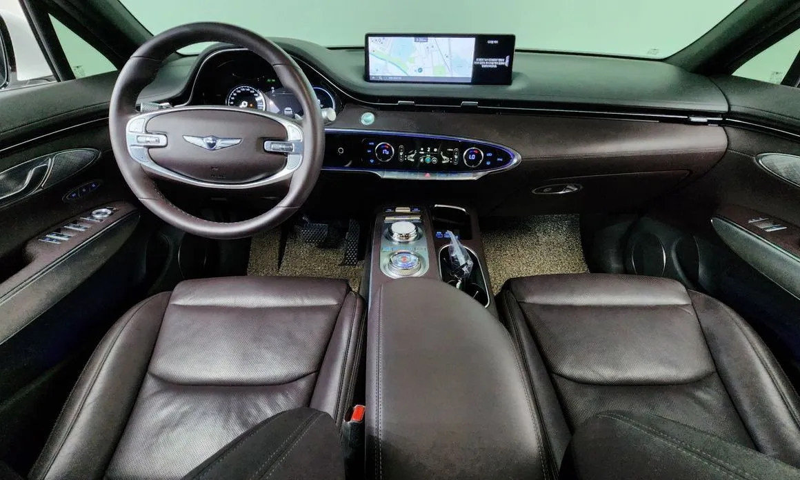 Genesis GV70 — фото 10