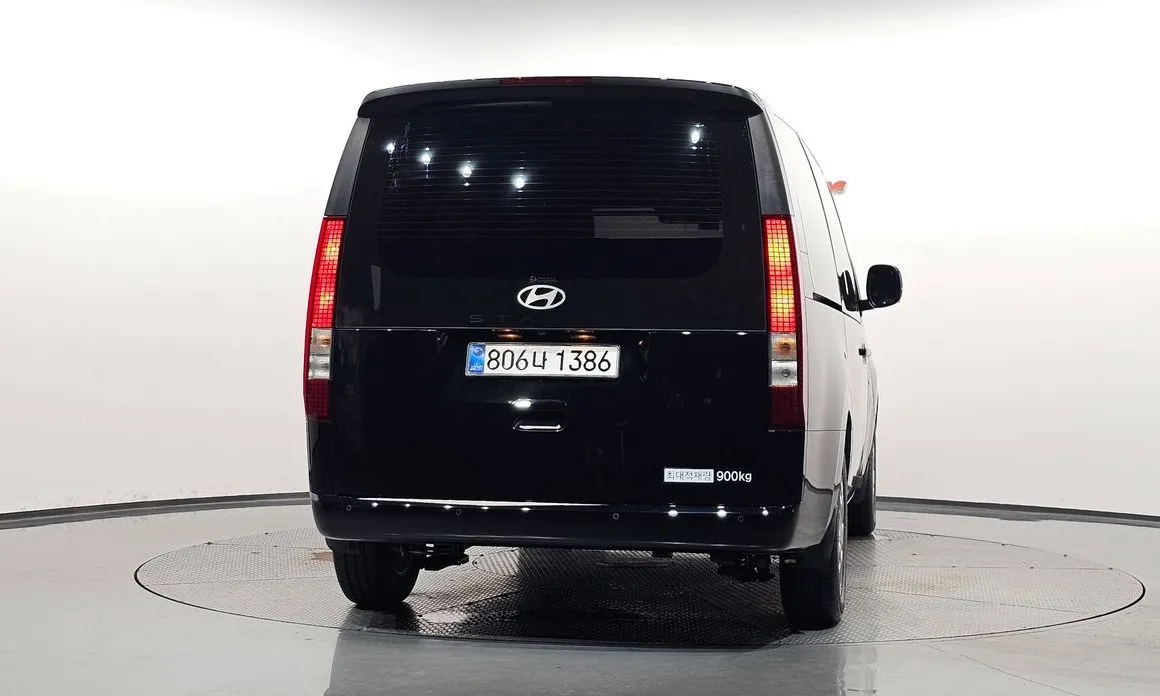 Hyundai Staria — фото 3