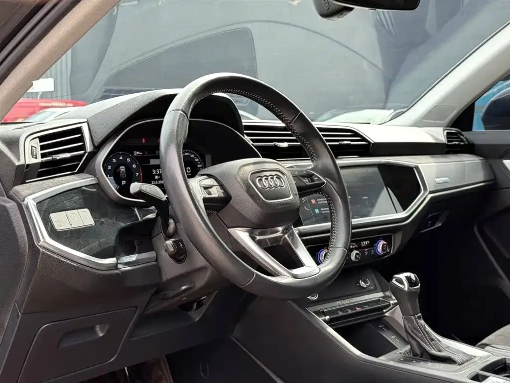 Audi Q3 — фото 3