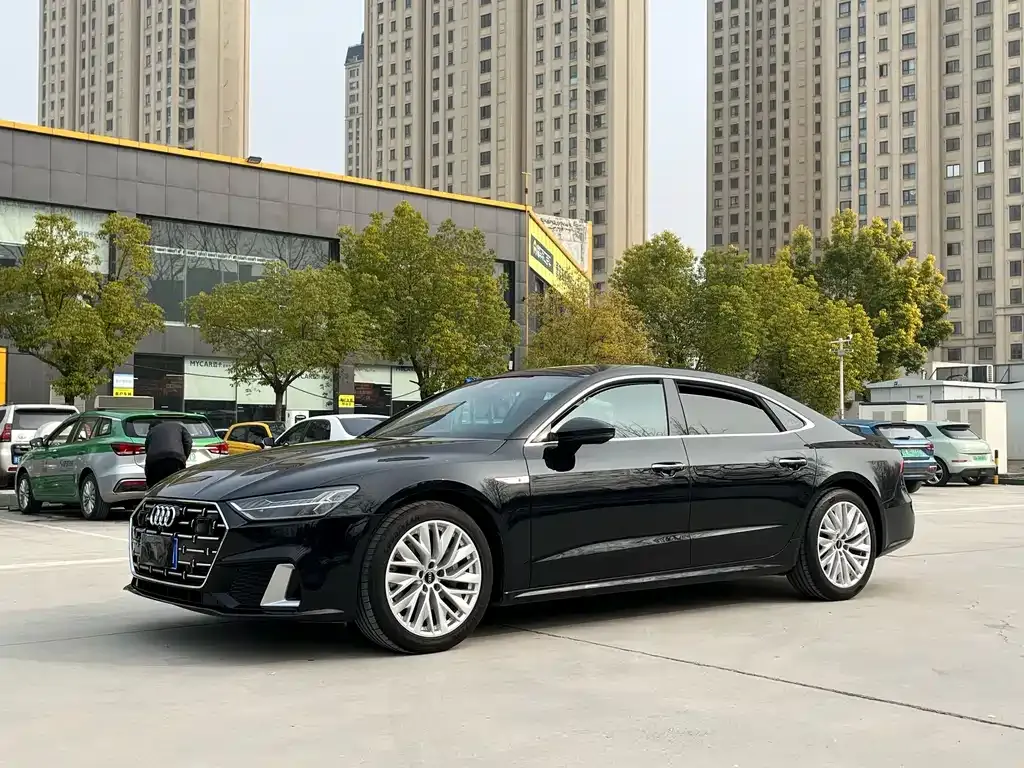 Audi A7L — фото 10
