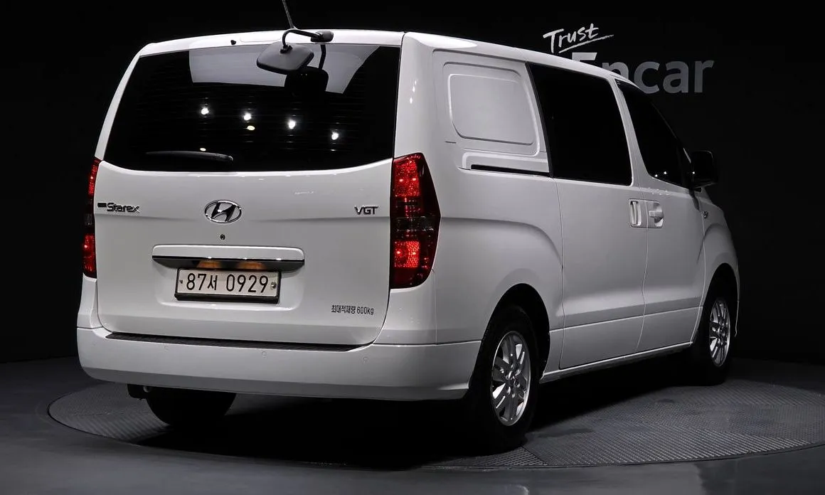 Hyundai Starex — фото 3