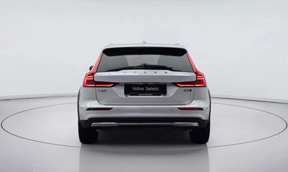 Volvo V60 — фото 2