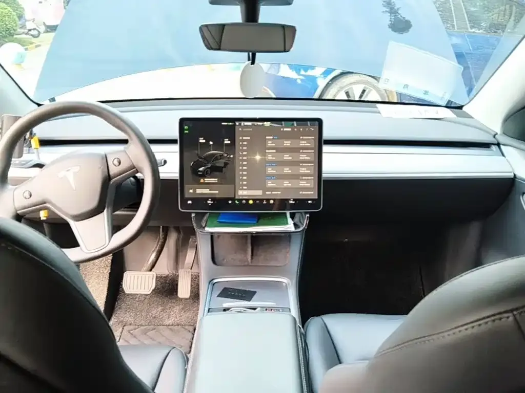 Tesla Model Y — фото 3