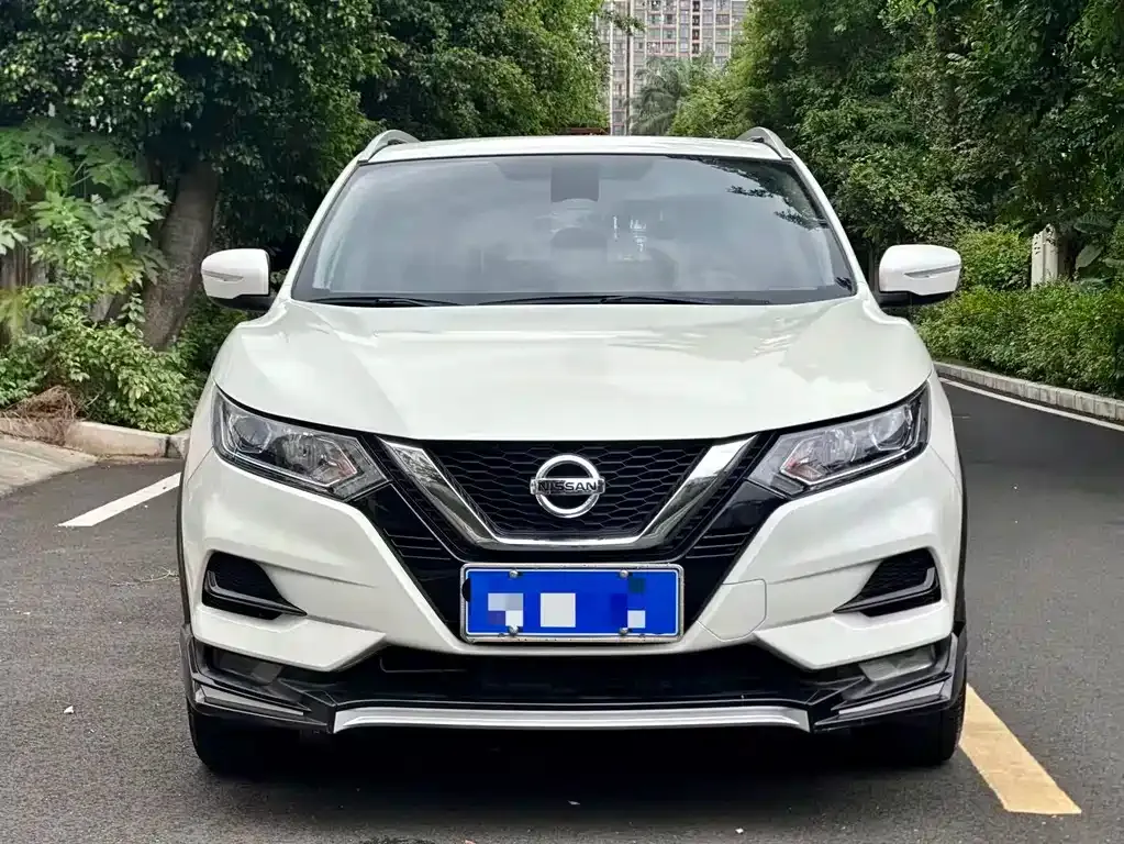 Nissan Qashqai — фото 1
