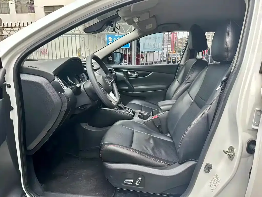 Nissan Qashqai — фото 5