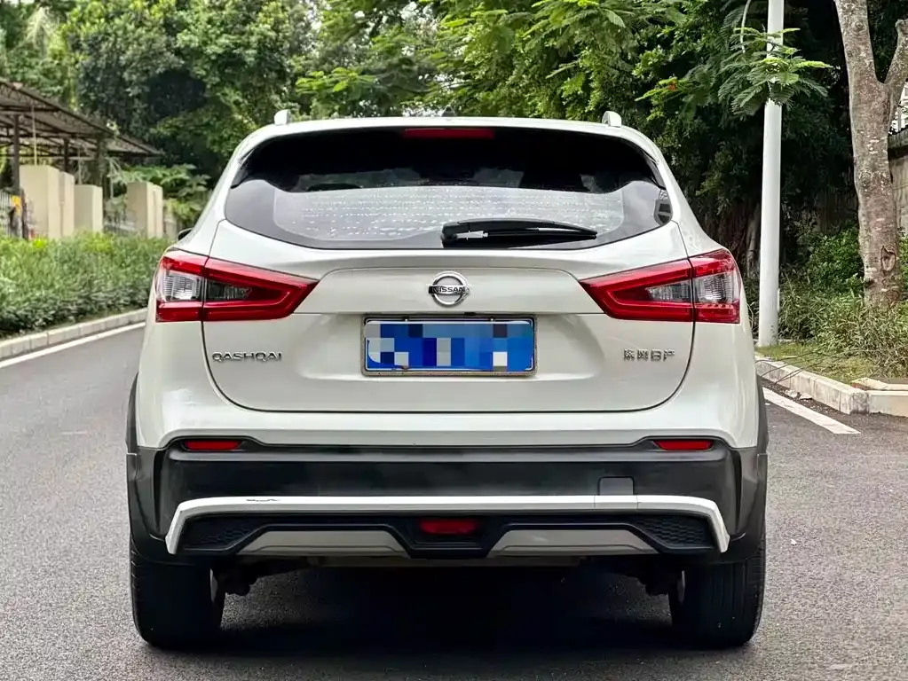 Nissan Qashqai — фото 8