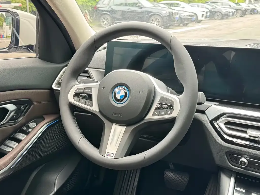 BMW i3 — фото 4