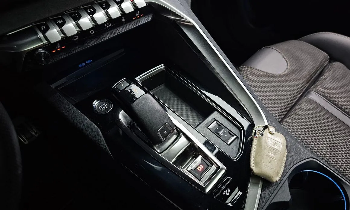Peugeot 3008 2022 из KR, фото 4