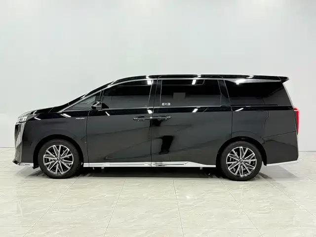 GAC Motor Trumpchi M8 — фото 7