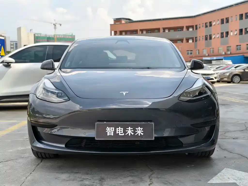 Tesla Model 3 — фото 2