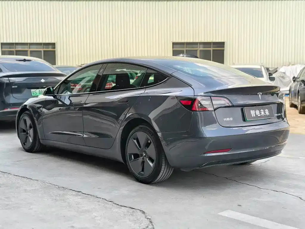 Tesla Model 3 — фото 6