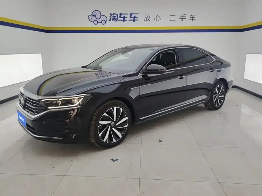 Volkswagen Passat — фото 1