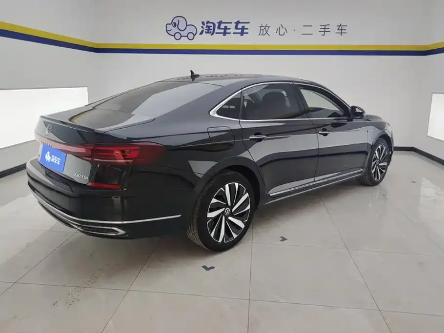 Volkswagen Passat — фото 10
