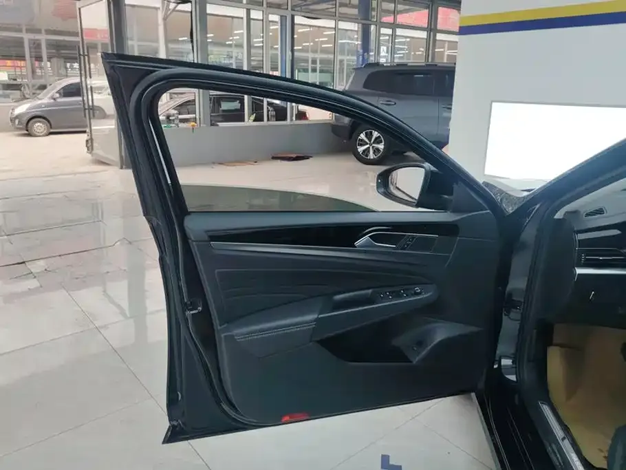 Volkswagen Passat — фото 6