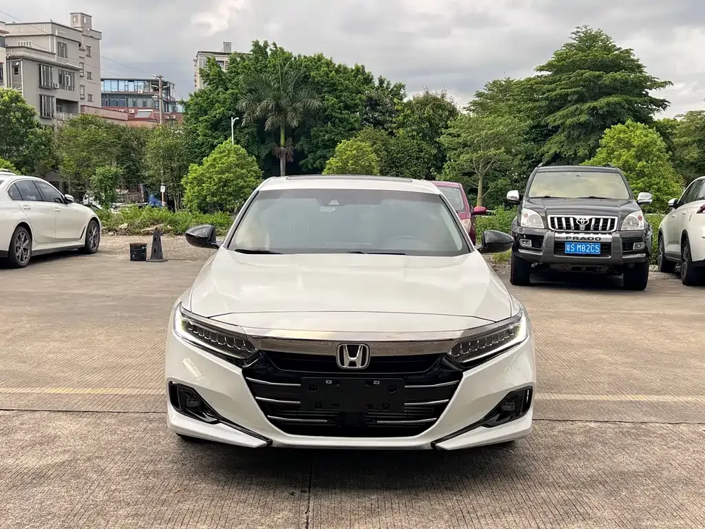 Honda Accord — фото 7