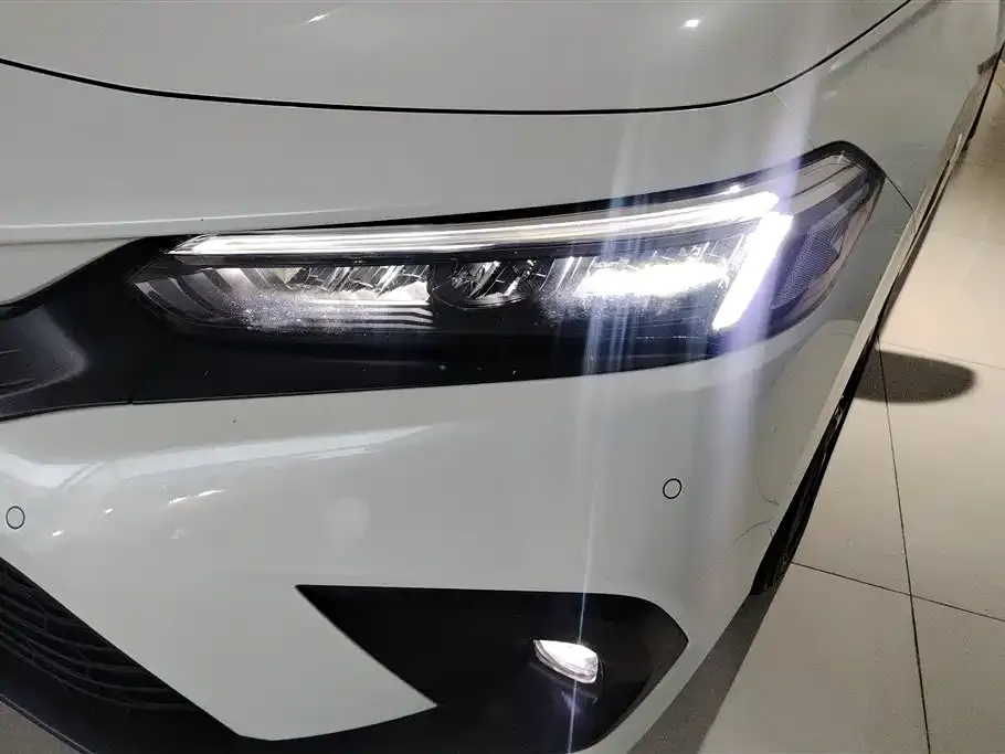 Honda Civic — фото 10
