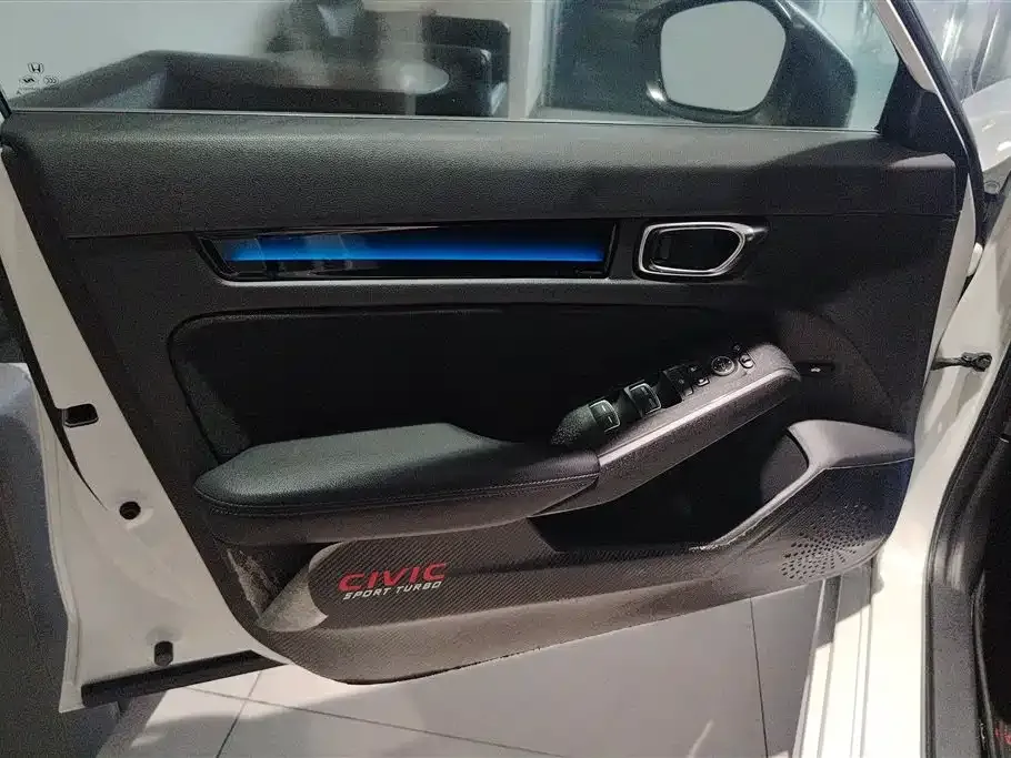 Honda Civic — фото 8