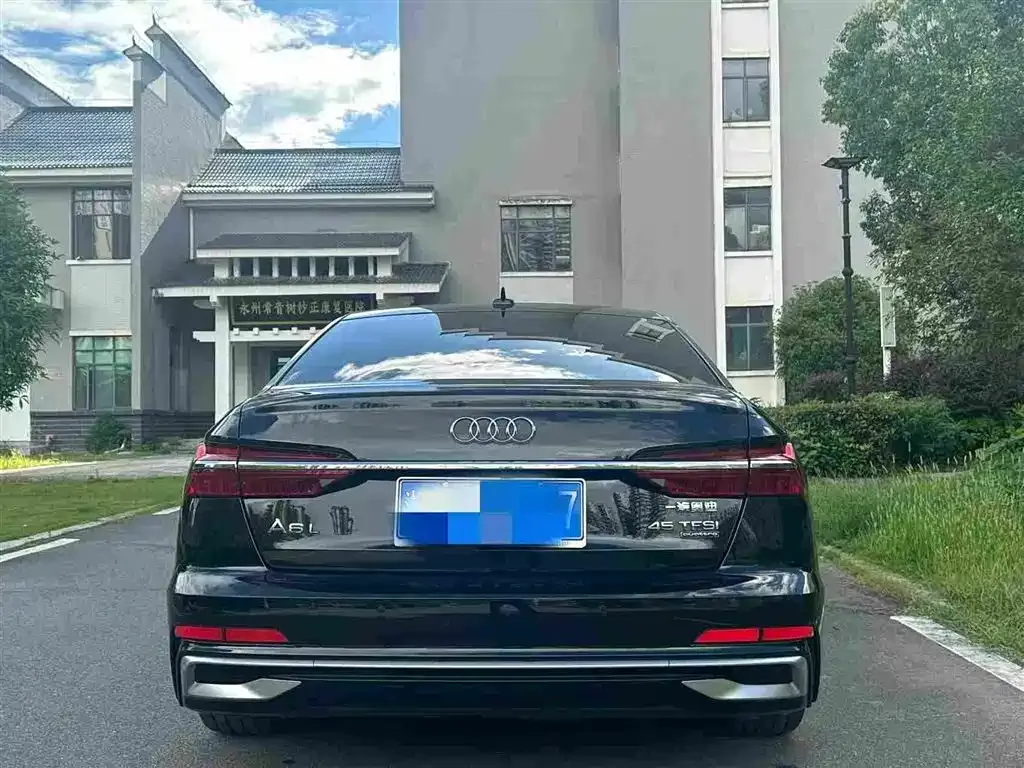 Audi A6L — фото 6
