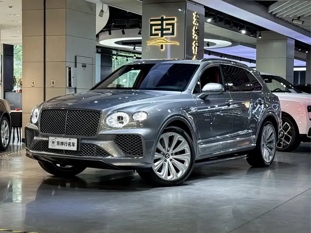 Bentley Bentayga — фото 1