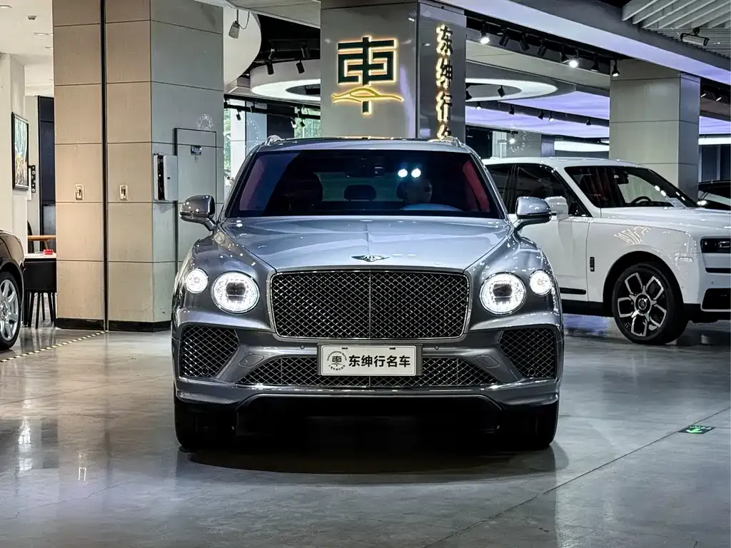 Bentley Bentayga — фото 5