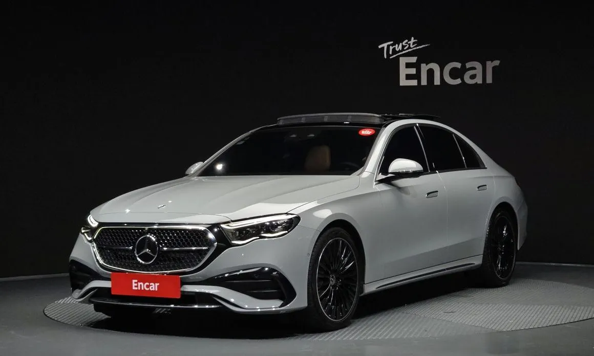 Mercedes-Benz E-Class — фото 1