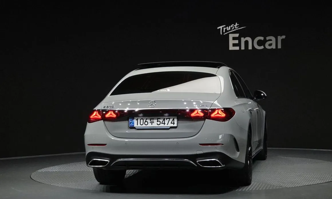 Mercedes-Benz E-Class — фото 10