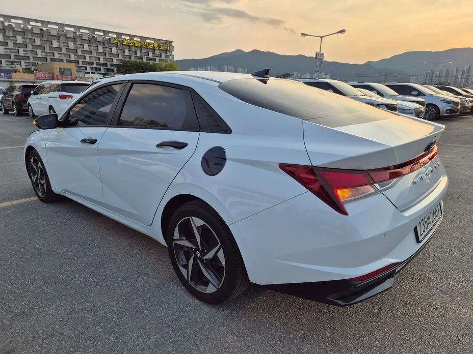 Hyundai AVANTE — фото 10