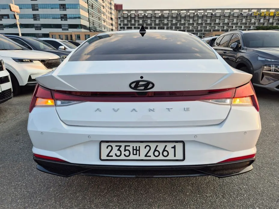 Hyundai AVANTE — фото 8