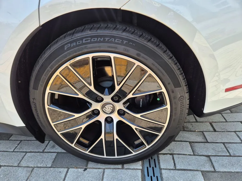 Porsche Taycan 2021 из KR, фото 4