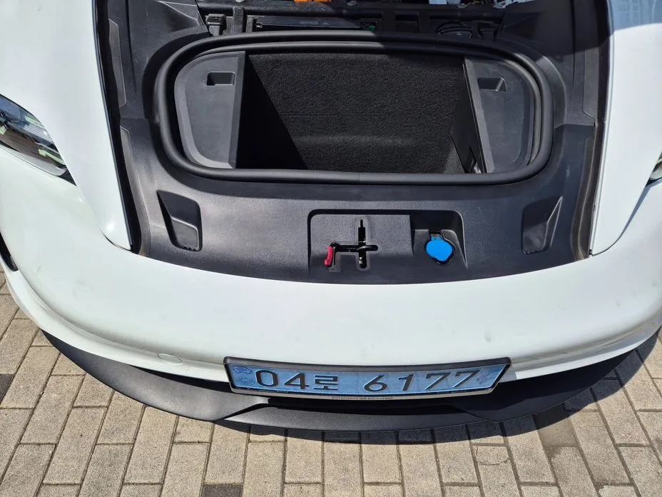 Porsche Taycan 2021 из KR, фото 6