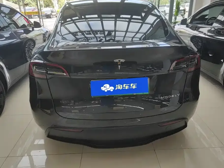 Tesla Model Y — фото 7
