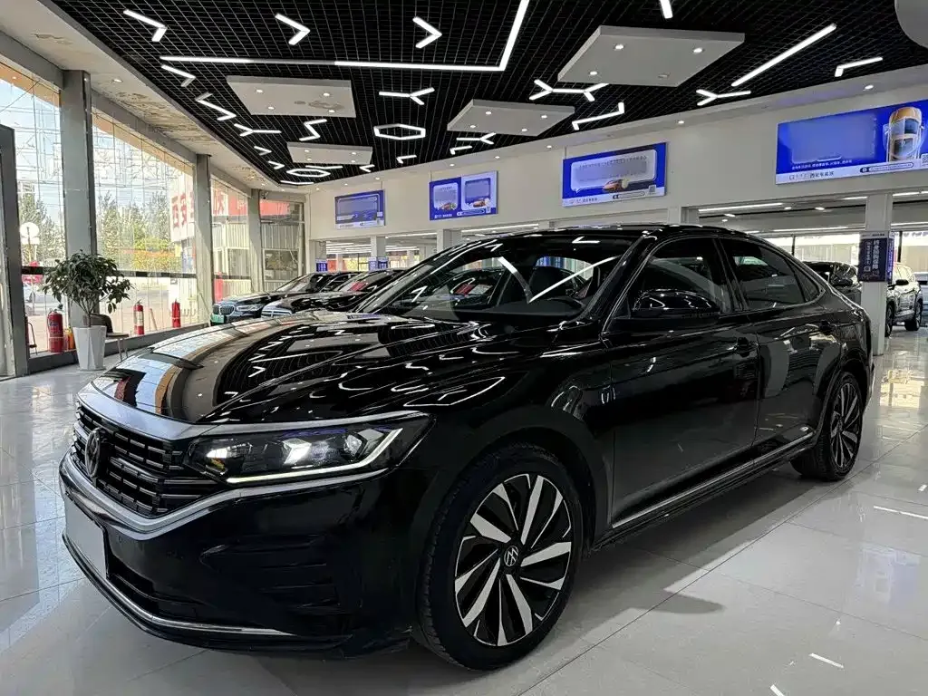 Volkswagen Passat — фото 1
