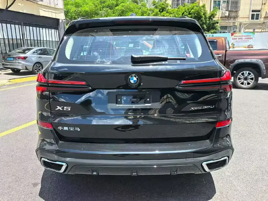 BMW X5 — фото 9