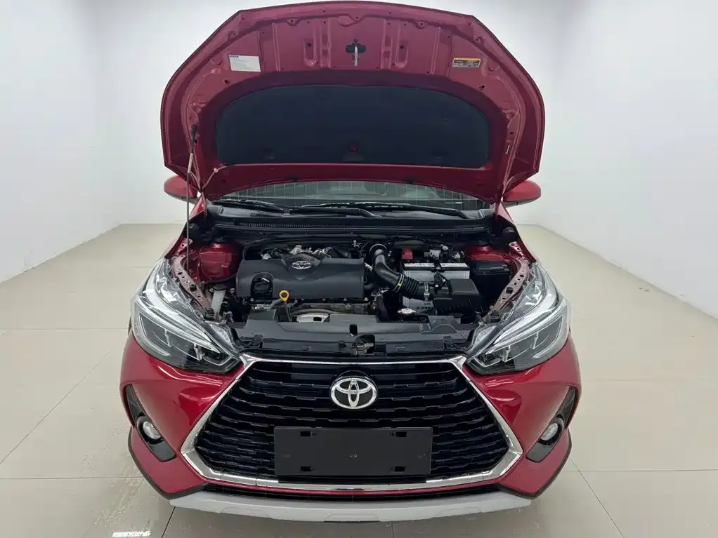 Toyota Yaris L — фото 9