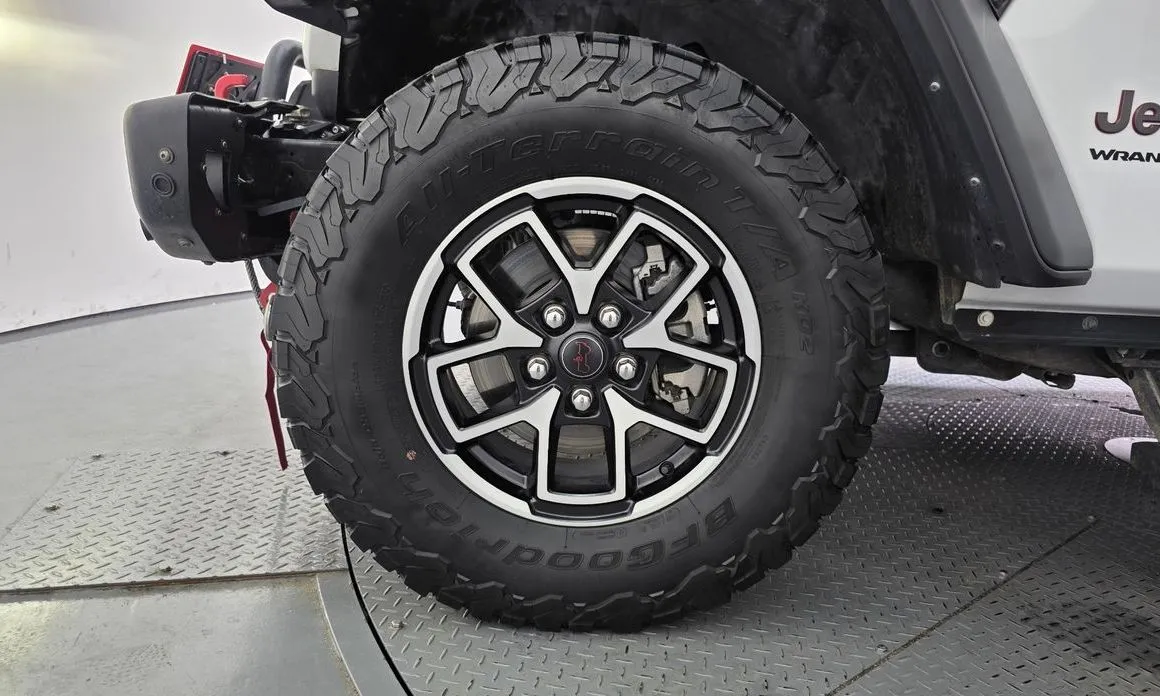Jeep Wrangler — фото 8