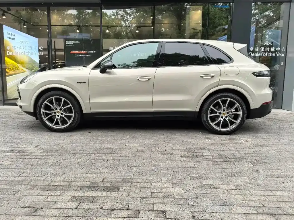Porsche Cayenne Hybrid — фото 8