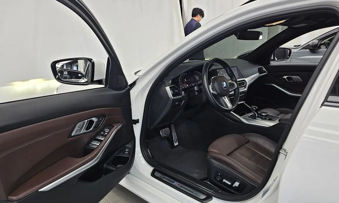 BMW 3-Series 2022 из KR, фото 4