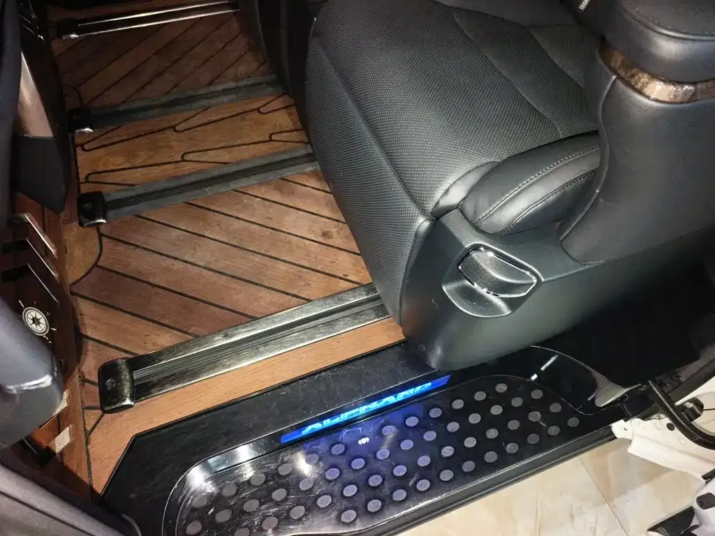 Toyota Alphard — фото 5