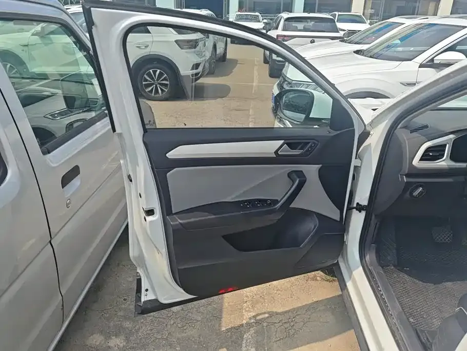 Volkswagen T-Roc 2024 из CN, фото 8