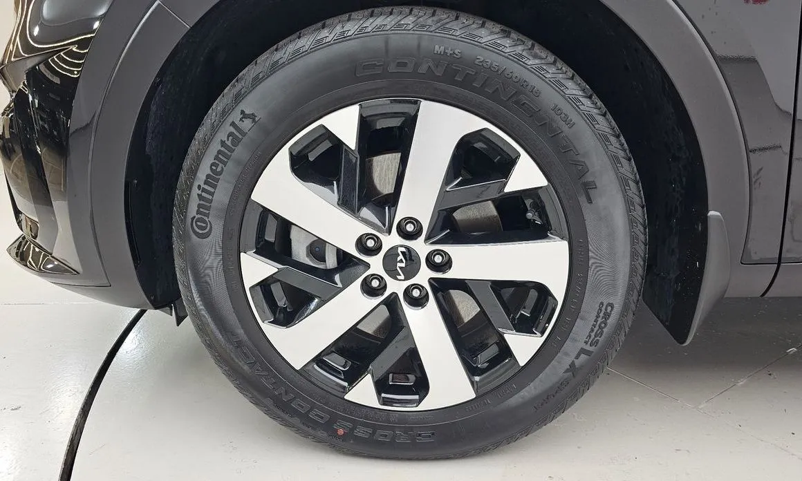 Kia Sorento — фото 8