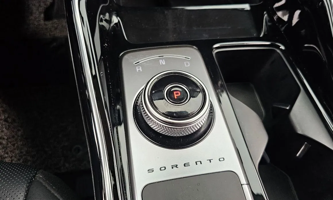 Kia Sorento — фото 10