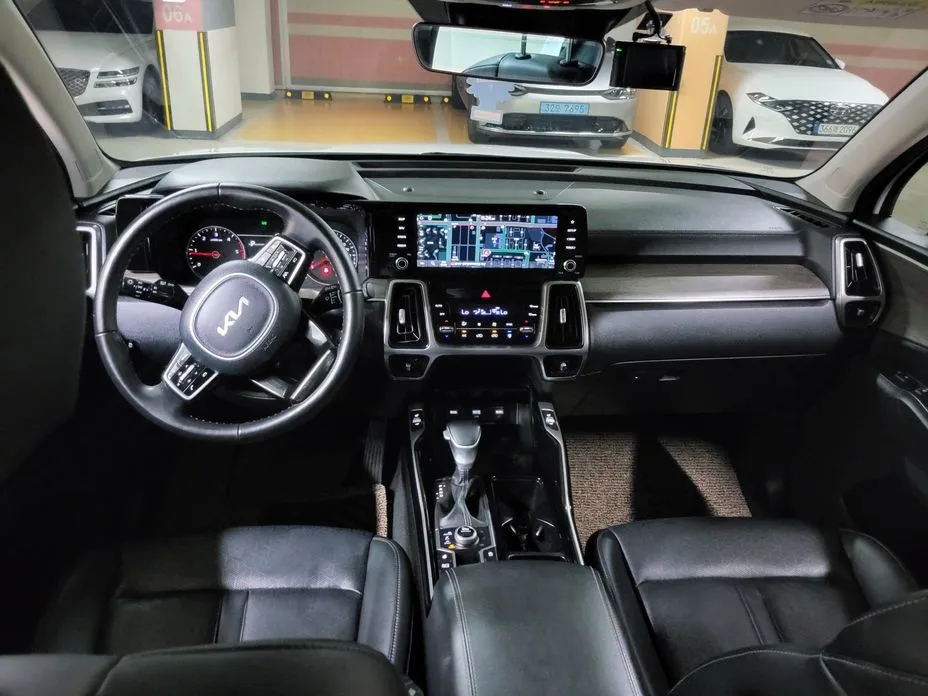 Kia Sorento — фото 10