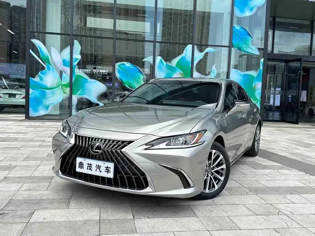 Lexus ES — фото 9