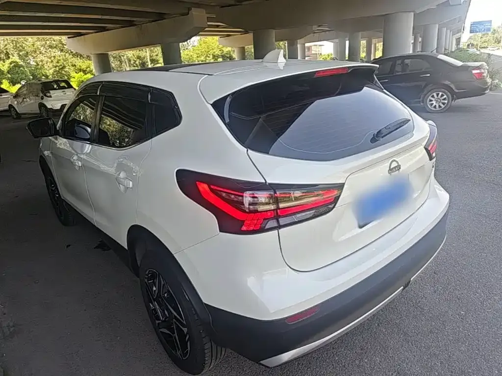 Nissan Qashqai — фото 6